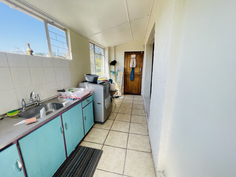 3 Bedroom Property for Sale in Summerpride Eastern Cape